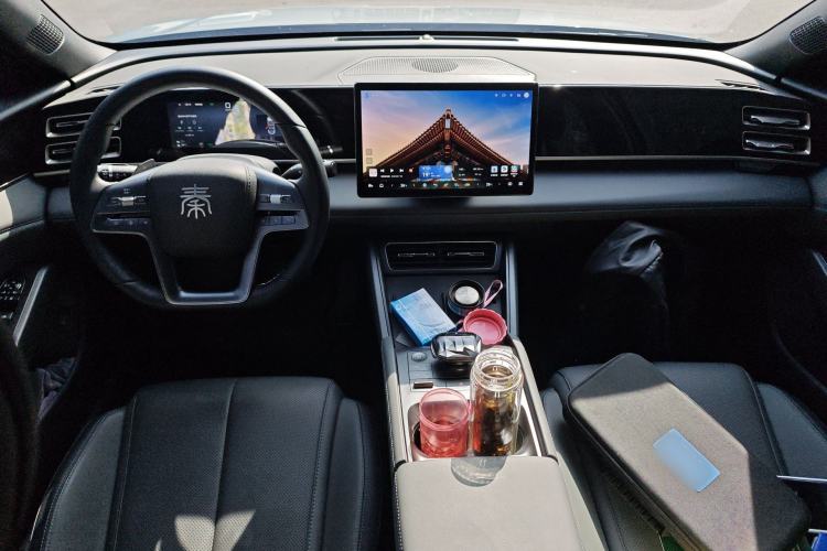 Used BYD Qin L 2025 DM-i Smart Drive 80KM Leading Model Center Console