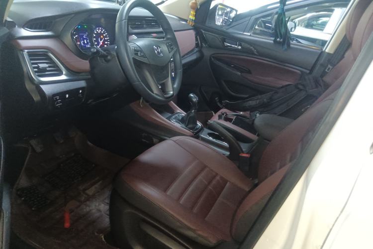 Used Changan Lingxuan 2017 1.6L Manual Happiness Edition
