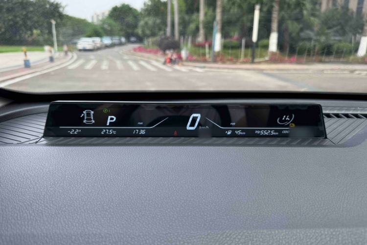 Used NETA V 2022 Long-Range Industry Custom Edition Interior 7