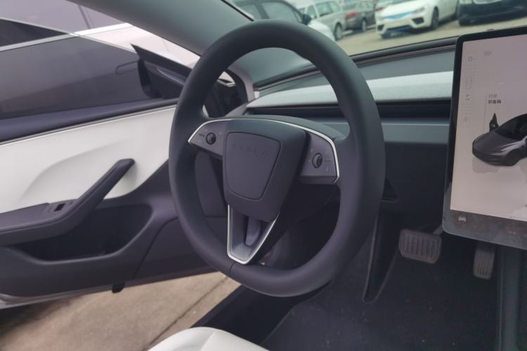 Used Tesla Model 3 2025 Rear-Wheel-Drive Version
