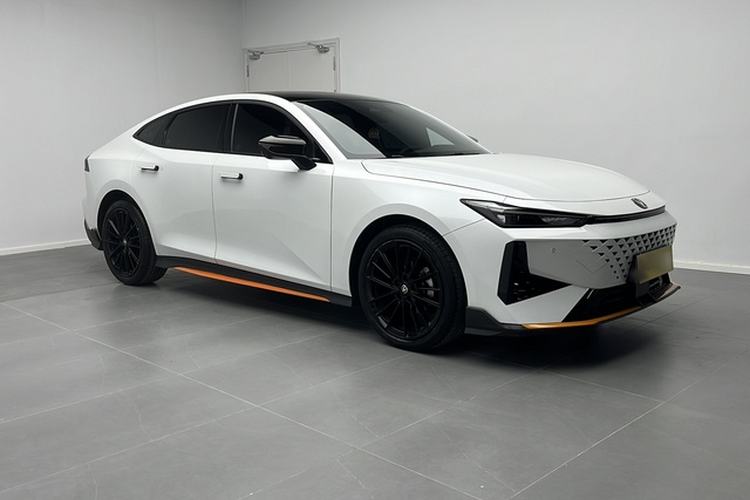 Used Changan UNI-V 2024 1.5T Prestige Sport Edition