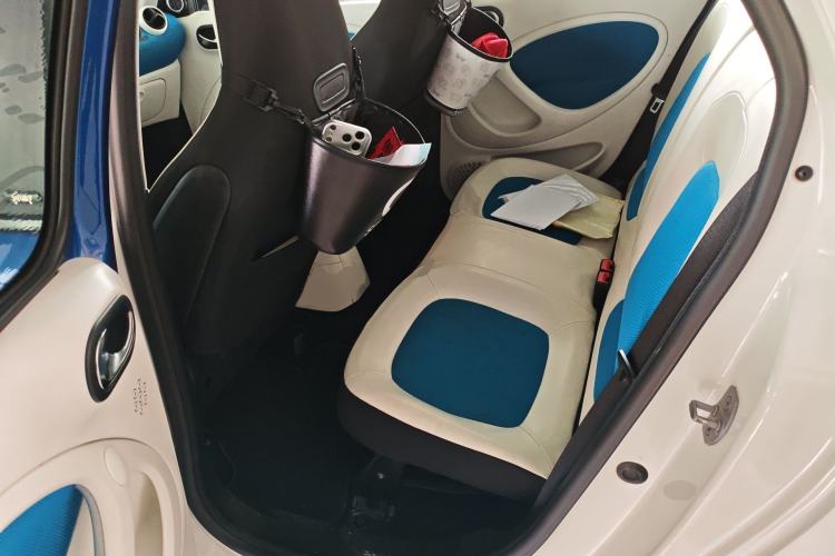 Used smart forfour 2016 0.9T 66 kW Ultimate Edition Interior 4