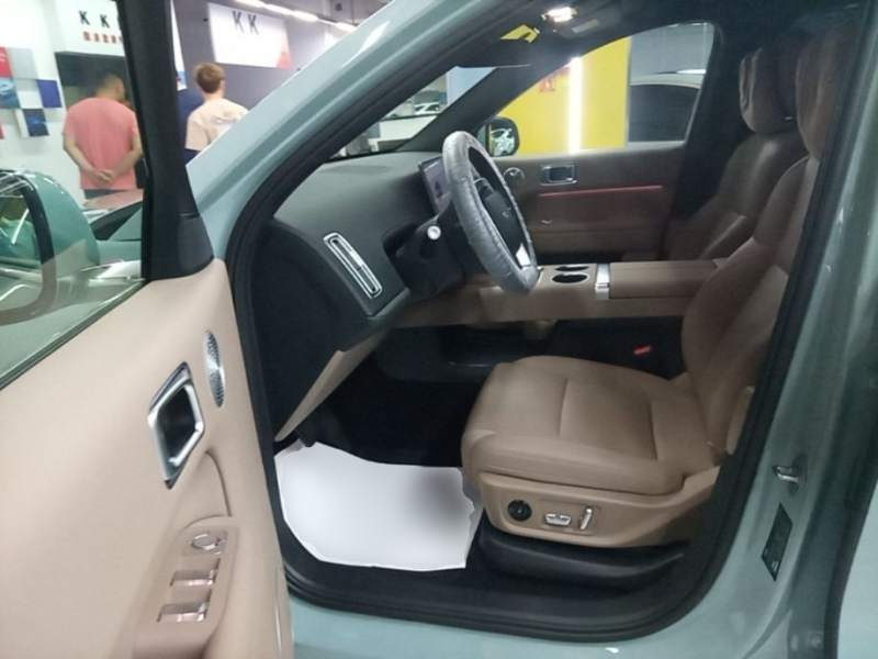 Used Li Auto L6 2025 Max Smart Refresh Edition — 15