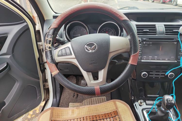 Used HYOSOW S3 2014 1.5L Luxury Version China IV Emission Standard
