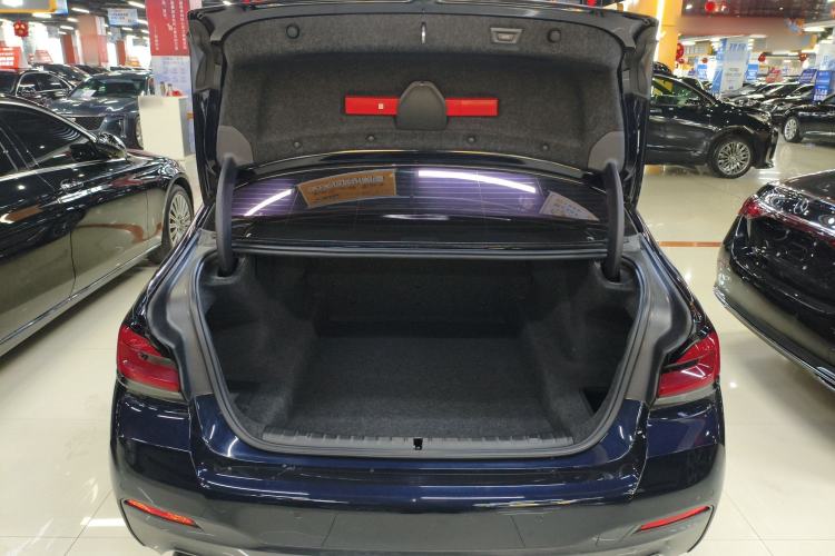 Used BMW 5 Series 2022 Second Facelift 525Li M Sport Package
