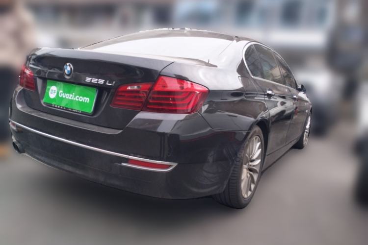 Used BMW 5 Series 2014 525Li Luxury Design Package Rear Right 45 Deg