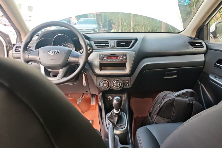 Used Kia K2 2012 Sedan 1.4L MT GLS Commemorative Edition
