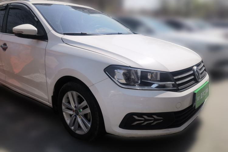 Used Volkswagen Santana 2017 Haval H9 1.6L Manual Fashion Edition Front Right 45 Deg