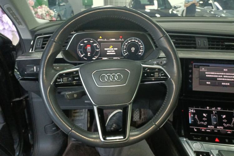 Used Audi e-tron 2019 55 quattro Fashion Edition
