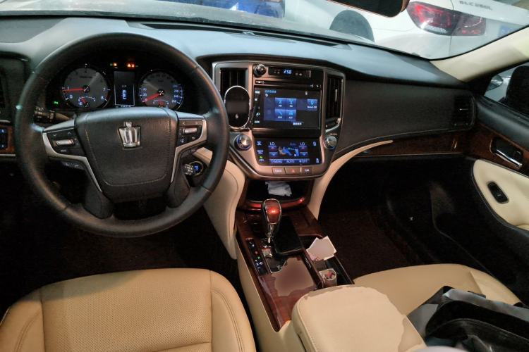 Used Toyota Crown 2015 2.0T Fashion Edition