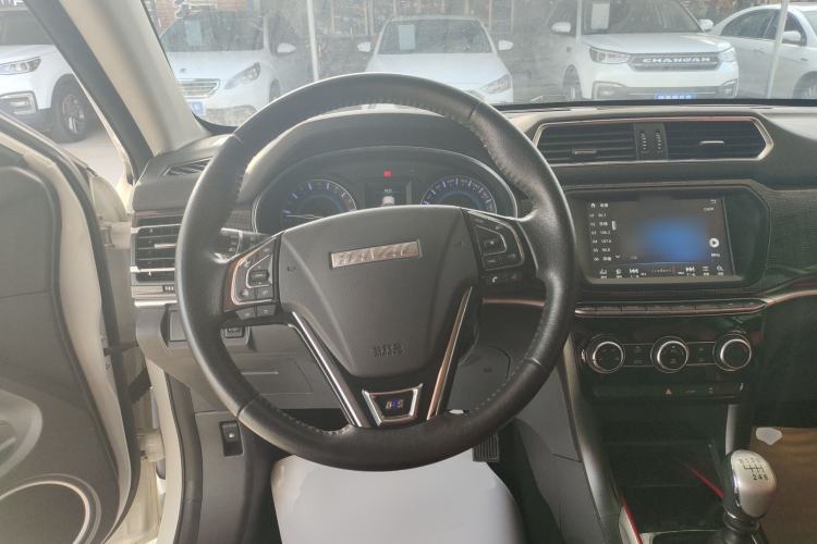 Used Haval H2 2017 Blue Label 1.5T Manual Two-Wheel Drive Luxury Model