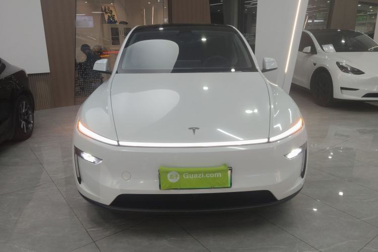 Used Tesla Model Y 2025 Rear-Wheel Drive First Edition