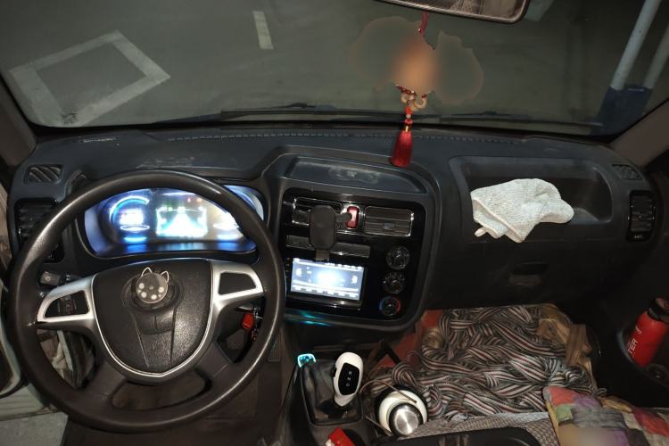 Used JAC Group EX6 2023 i3 New Energy No.1 Cargo Vehicle Center Console