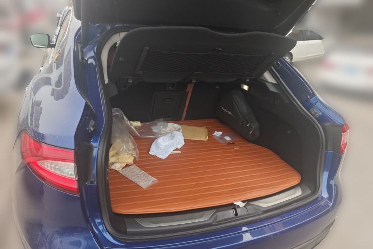 Used Maserati Levante 2016 3.0T Standard Edition Trunk