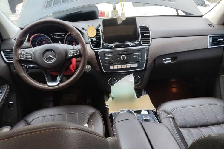 Used Mercedes-Benz GLE-Class 2016 GLE 320 4MATIC Dynamic Edition Center Console