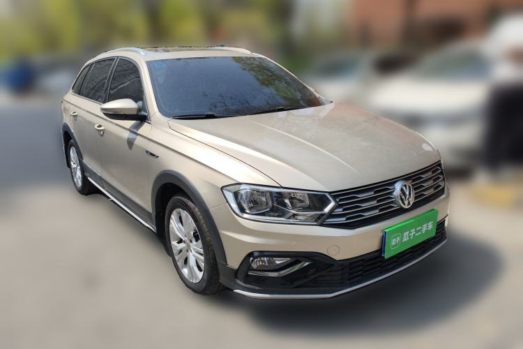 Used Volkswagen C-TREK 2017 230TSI DSG Comfort Version Front Right 45 Deg