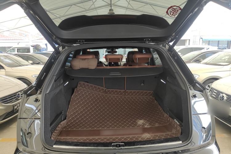 Used Audi Q5L 2025 quattro 45th Anniversary Edition 45 TFSI Luxury Dynamic Model