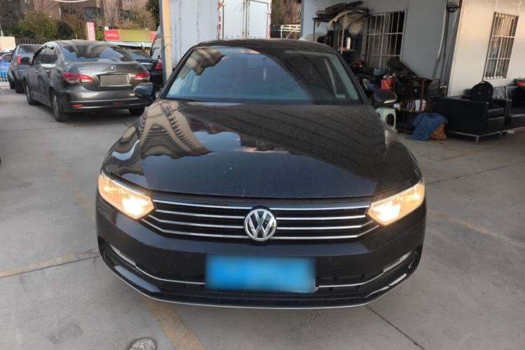 Used Volkswagen Magotan 2018 280TSI DSG Leading Model
