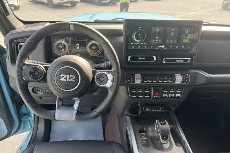 Used 212 T01 2025 2.0T Changfeng
