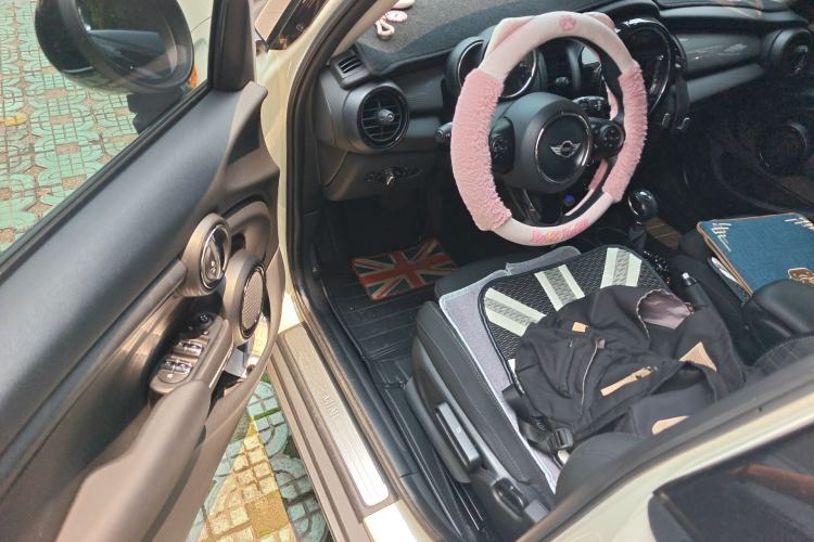 Used MINI 2016 1.5T COOPER Five-Door Edition Driver Seat