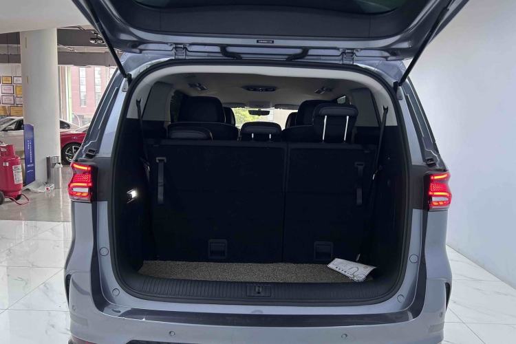 Used Roewe iMAX8 2022 Model 400TGI Exclusive Version for Key Accounts
