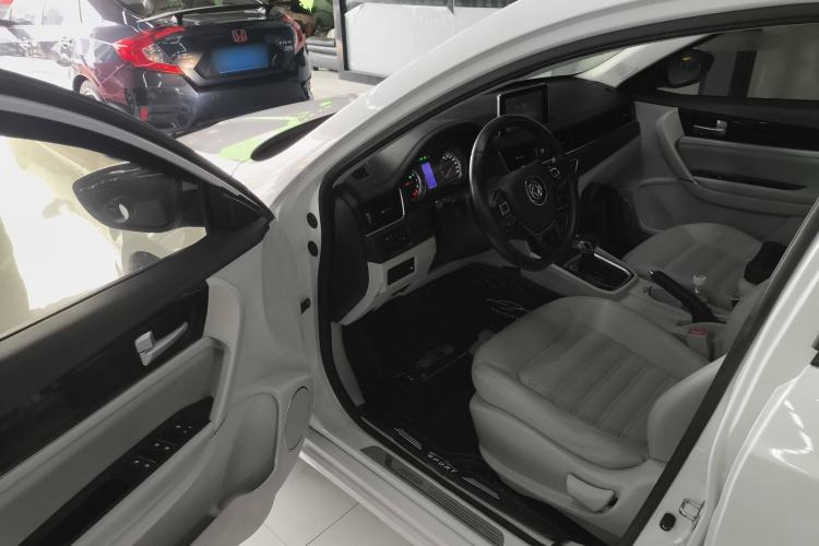 Used FORTHING Joyear S50 2017 1.6L CVT Luxury Model
