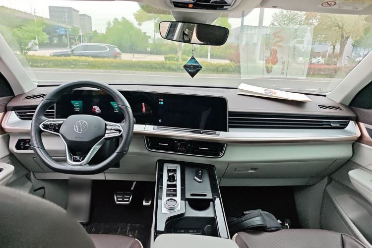 Used Volkswagen Tavendor 2023 380TSI Four-Wheel Drive R-Line Cruise Edition