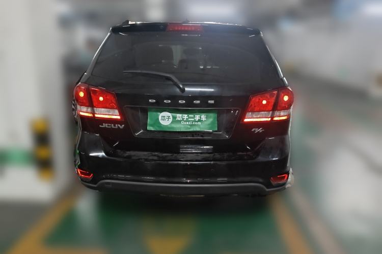 Used Dodge Journey 2013 2.4L Two-Wheel Drive Luxury Version Rear