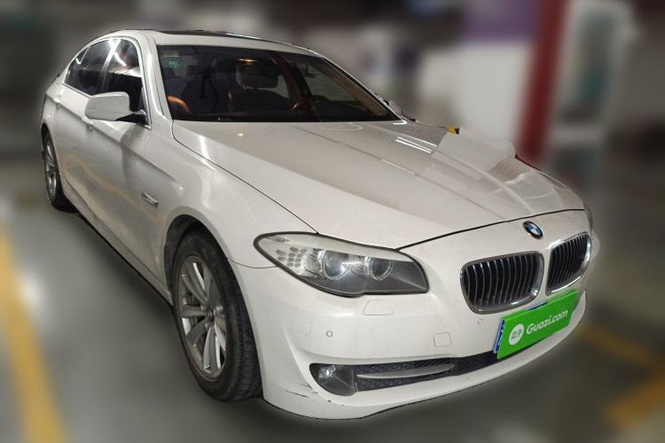 Used BMW 5 Series 2013 520Li Elegant Edition Front Right 45 Deg