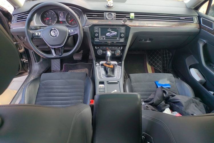 Used Volkswagen Magotan 2018 330TSI DSG Luxury Model Interior 2