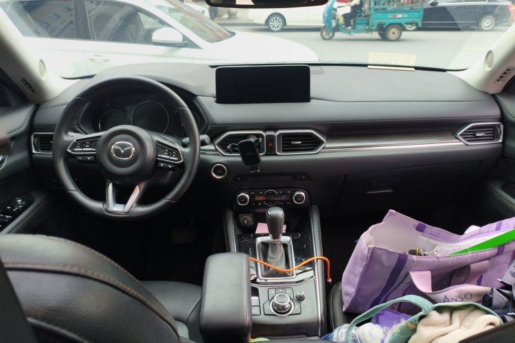 Used Mazda CX-5 2024 2.5L Automatic Two-Wheel Drive ZhiZun Version Center Console