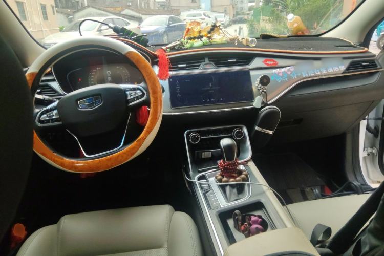 Used Geely Auto Binray 2018 14T CVT Binyi Edition Center Console