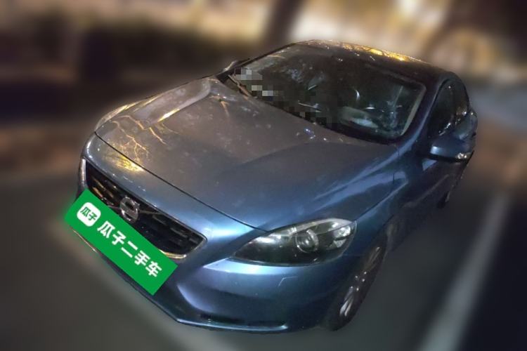 Used Volvo V40 2015 1.6T Zhiyi Edition