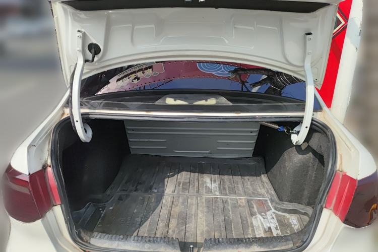 Used Volkswagen Jetta 2015 Zhuihui Edition 1.4L Manual Fashion Model
