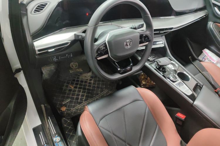 Used CHANGAN Eado 2023 Changan Edition PLUS Blue Whale NE 1.4T GDI DCT Prestige Version Driver Seat