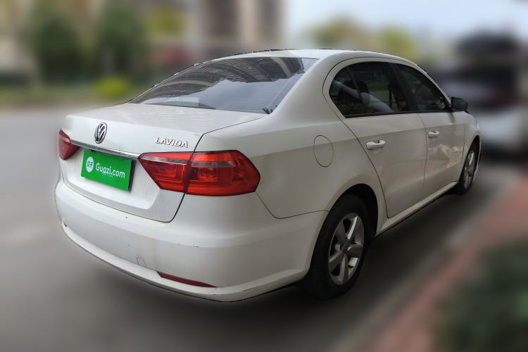 Used Volkswagen Lavida 2013 Revised Classic 1.6L Automatic Fashion Edition
