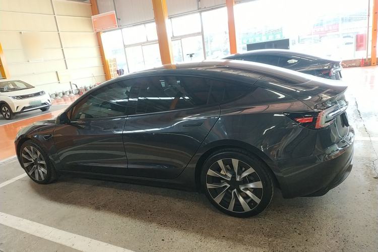 Used Tesla Model 3 2023 Long-Range All-Wheel-Drive Version