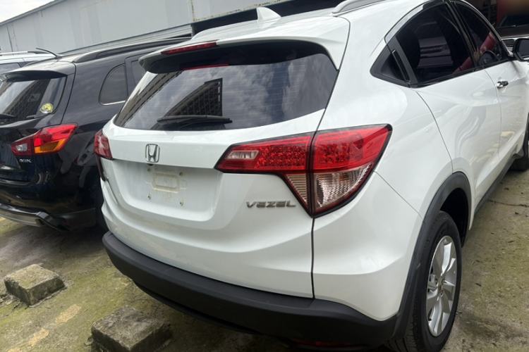 Used Honda Vezel 2015 1.5L manual two-wheel drive Comfort trim level
