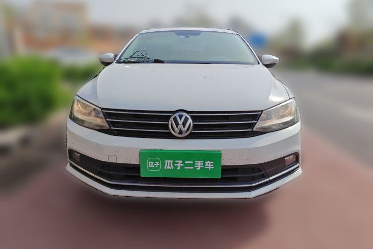 Used Volkswagen Sagitar 2015 1.6L Manual Comfort Model Front