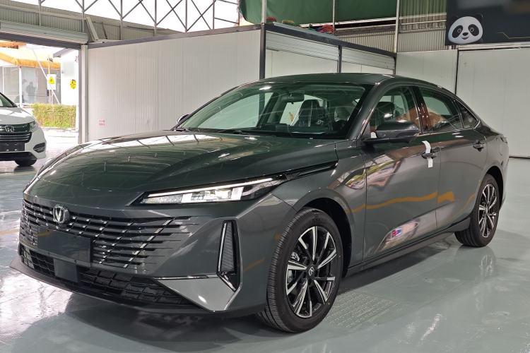 Used CHANGAN Eado 2025 Blue Whale 1.5T 500Bar Prestige Model