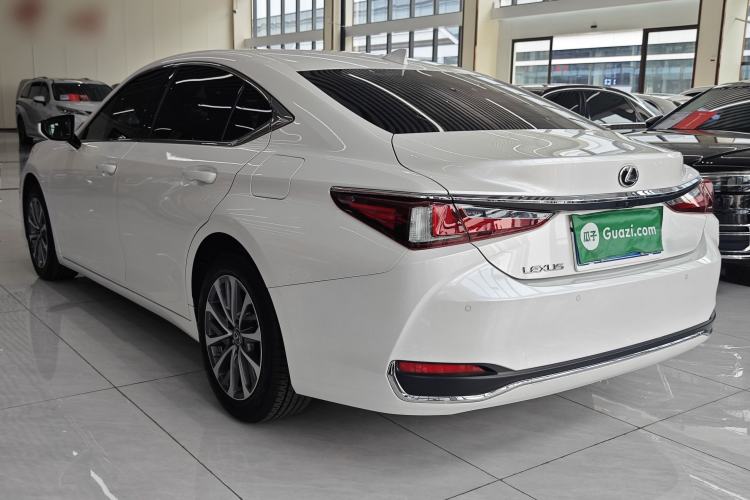 Used Lexus ES 2022 200 Excellence Edition Exterior 2