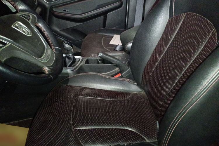 Used Baojun 560 2015 1.8L manual luxury version