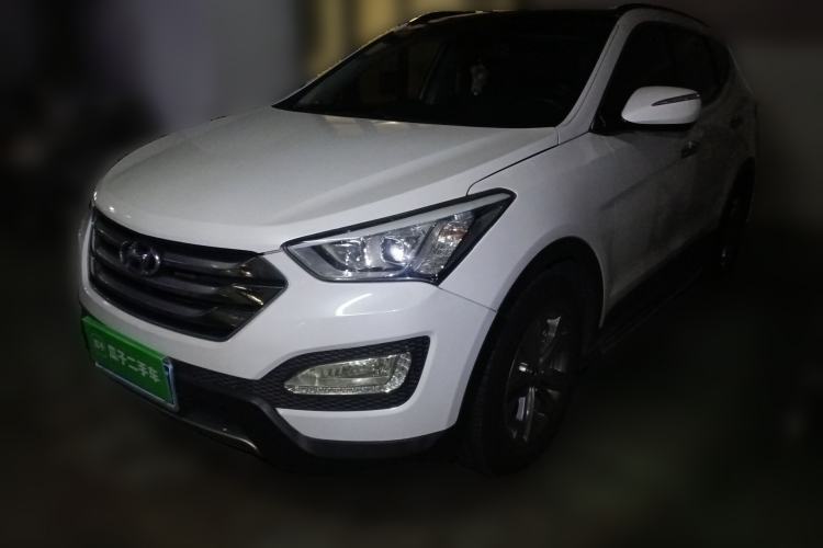 Used Hyundai Santa Fe 2015 2.0T Automatic Two-Wheel Drive Smart Version 5 Seats