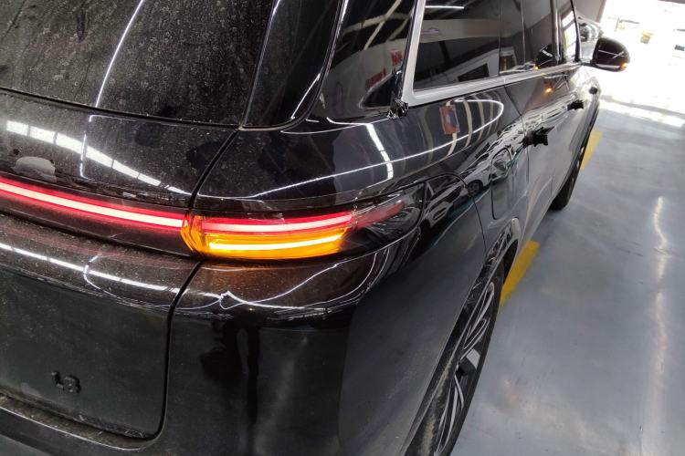 Used Li Auto L8 2023 Pro Model Exterior 3