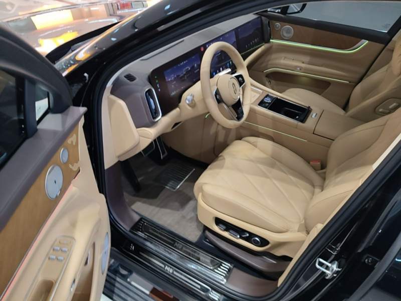 Used Hima AITO M9 2025 Extended-Range Ultra Version 52 kWh 6-Seater — 15