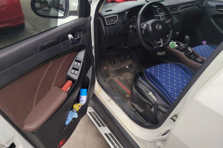 Used Dongfeng Fengon 580 2017 1.5T Manual Luxury Model
