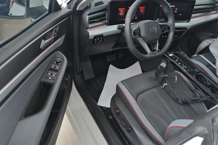 Used Volkswagen Lamando 2024 Lavida L 280TSI DSG Cool & Spicy Edition
