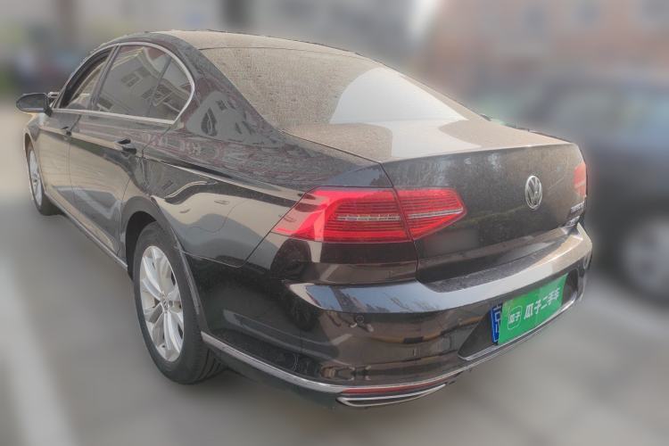 Used Volkswagen Magotan 2017 330TSI DSG Luxury Model Rear Left 45 Deg