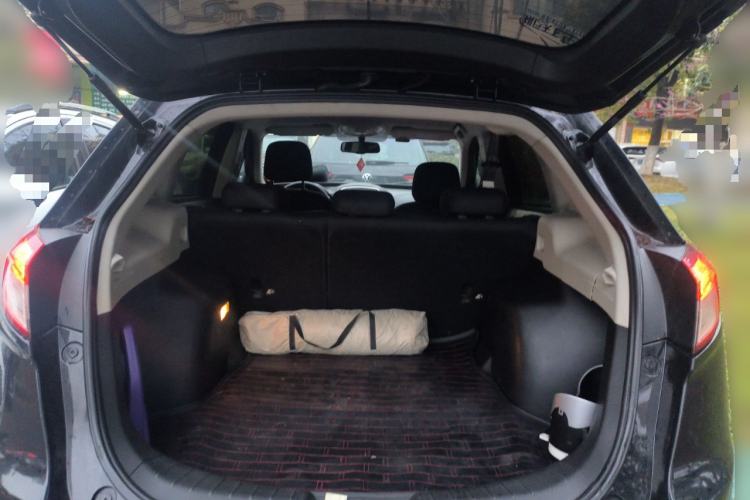 Used GAC Trumpchi GS5 2012 2.0L Manual Two-Wheel Drive Comfort Edition Trunk