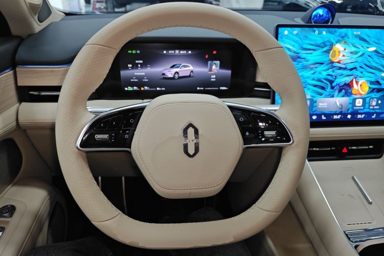 Used Hima AITO M5 2025 Extended-Range Ultra All-Wheel-Drive Version Steering Wheel